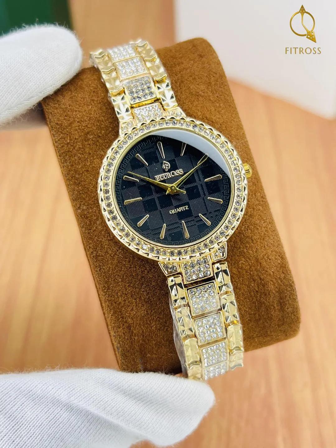 Women's Quartz Water Resistant Chain Strap Watch - 1 Pc